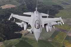 Read more about the article Истребители F-16 назвали легкой мишенью для России